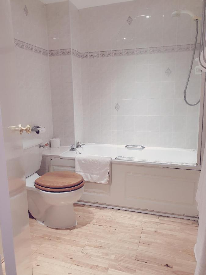 The Crown House Inn Great Chesterford Bagian luar foto