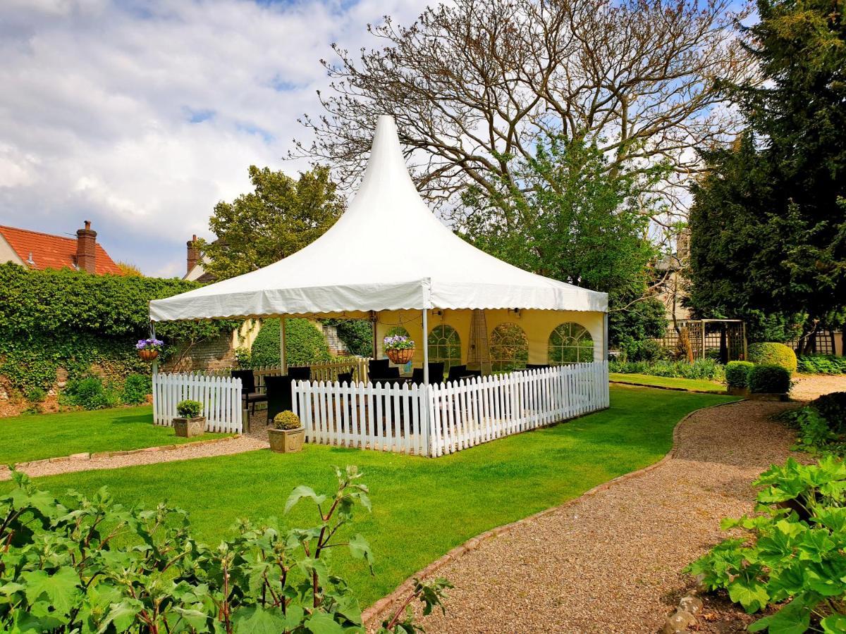 The Crown House Inn Great Chesterford Bagian luar foto