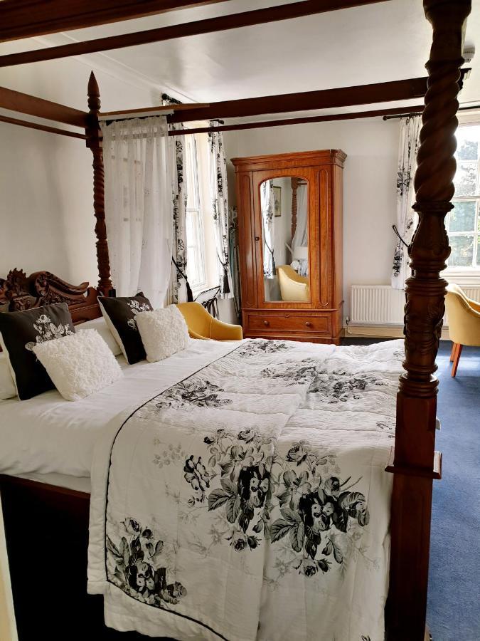 The Crown House Inn Great Chesterford Bagian luar foto