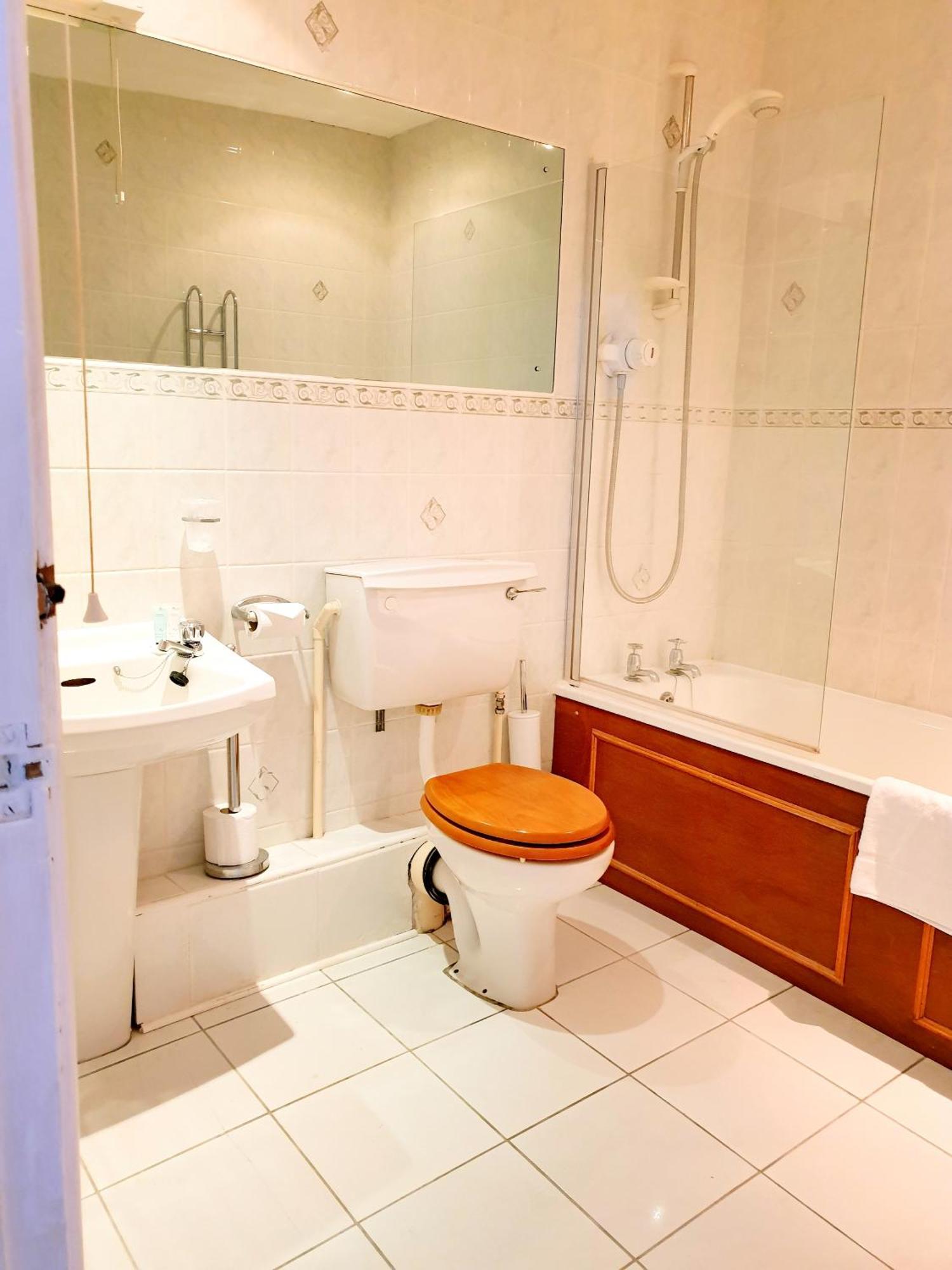 The Crown House Inn Great Chesterford Bagian luar foto