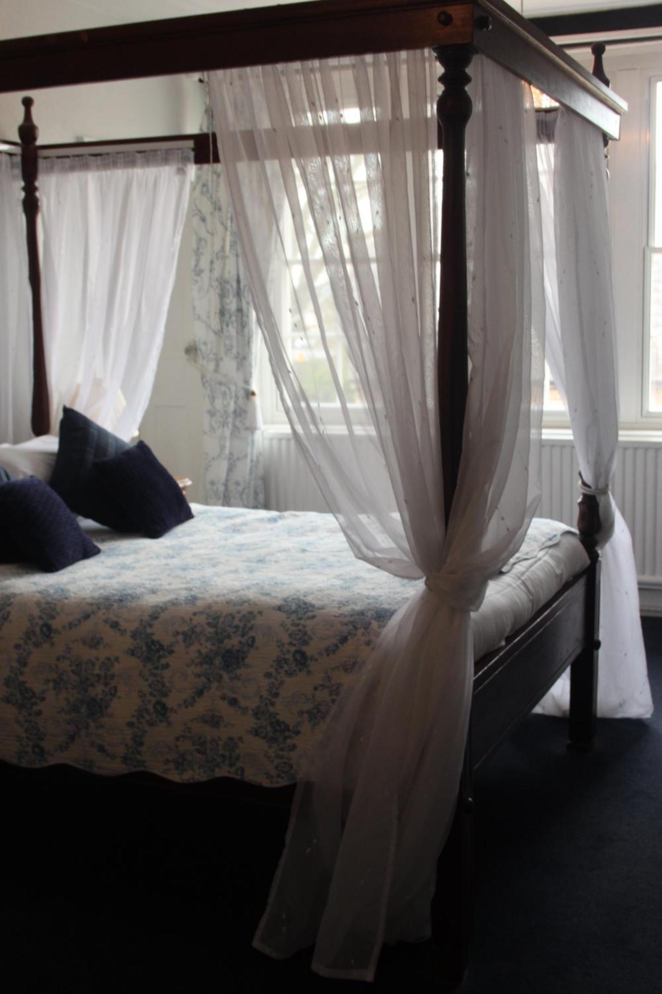 The Crown House Inn Great Chesterford Ruang foto